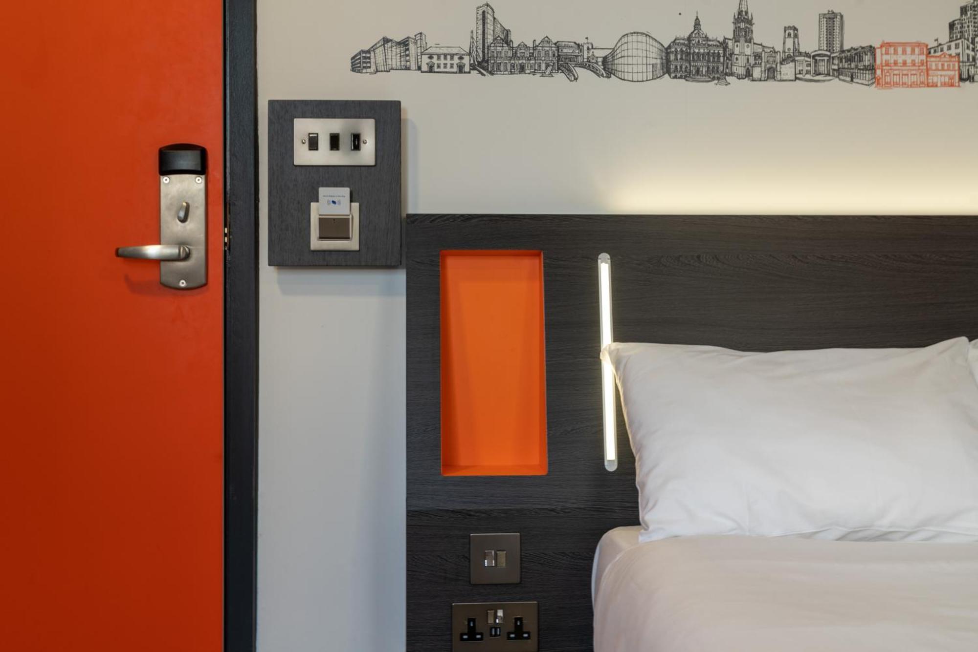 Easyhotel Ipswich Exterior photo