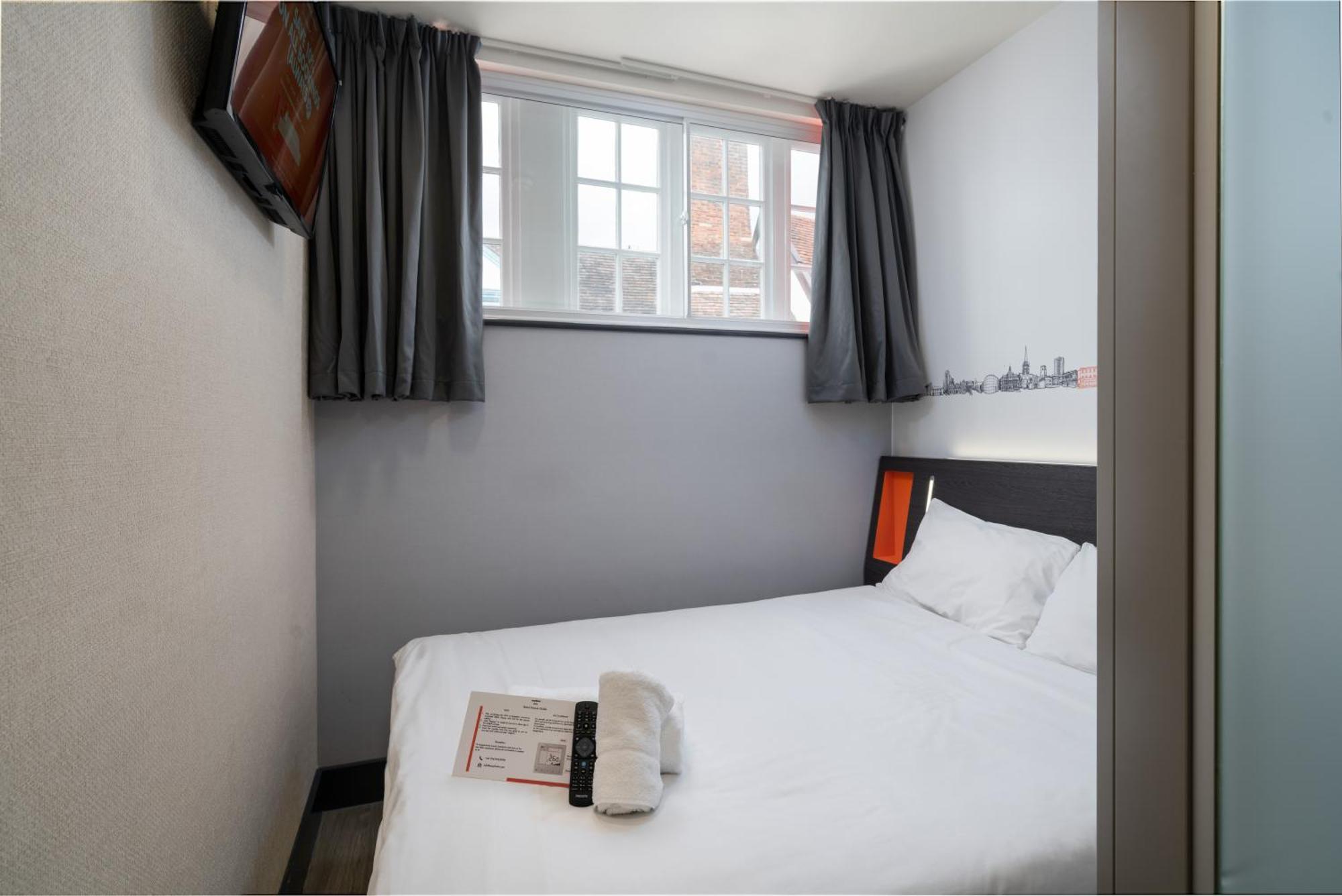 Easyhotel Ipswich Exterior photo